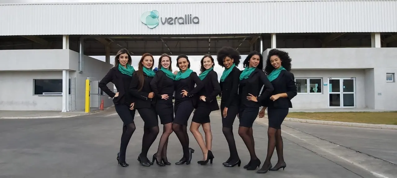 Equipe de recepcionistas da 4Even Casting em evento (slide 3)